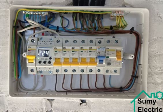 Монтаж вмонтированного электрического щита на 12 автоматов (Кирпич)