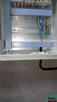 Монтаж вмонтированного электрического щита на 12 автоматов (Бетон)