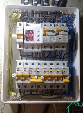 Монтаж вмонтированного электрического щита на 24 автомата (Газоблок)